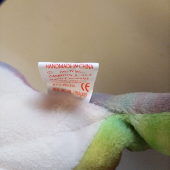 Izzy the Iguana (Rainbow) Beanie Baby - Picture 7 of 8